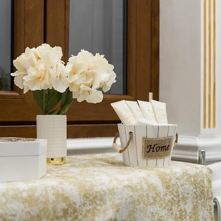 The Imperial E The Bricks * Řím