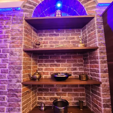 The Imperial E The Bricks Řím