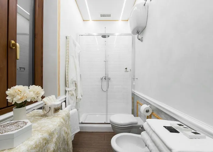 The Imperial E The Bricks Apartment *