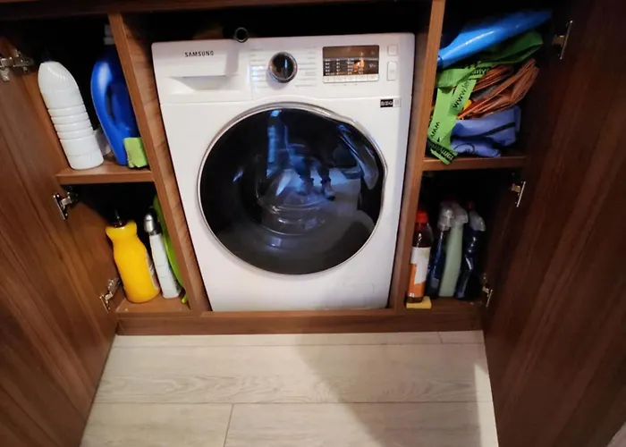 The Imperial E The Bricks *