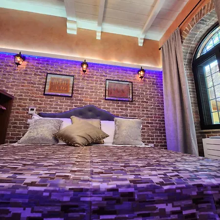 The Imperial E The Bricks